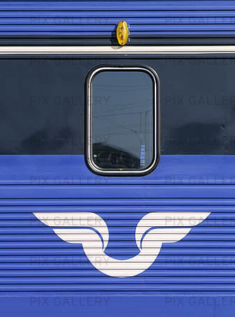 Tåg med SJ logotyp