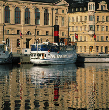 Skärgårdsbåt i Nybroviken, Stockholm