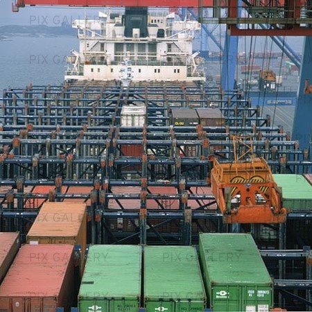 Containerfartyg