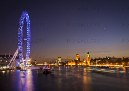 Utsikt över London i skymning, Storbritannien