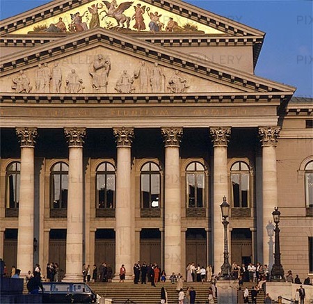 Operan i München, Tyskland
