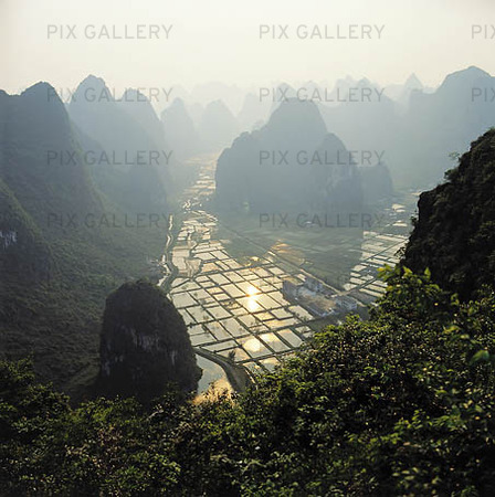 Sockertoppsbergen, Kina