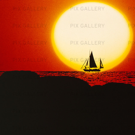 Segelbåt i solnedgång (montage)