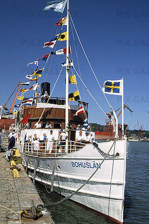 Skärgårdsbåt i Göteborgs hamn