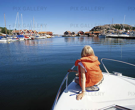 Flicka på båt, Bohuslän