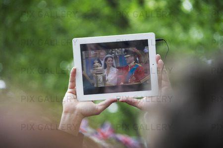 Fotografering av kungligt bröllop 2011 med en iPad