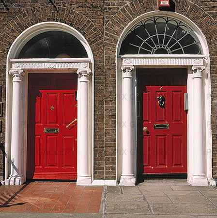 Röda dörrar i Dublin, Irland