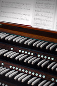 Orgel i kyrka