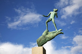 Staty Guds Hand av Carl Milles i Eskilstuna
