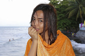 Kvinna vid havet, Filippinerna