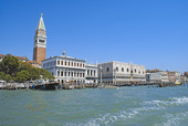 Picture of the grand canal in venice