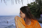 Kvinna vid havet, Filippinerna