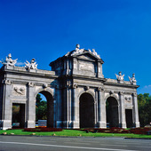Puerta de Alcalá i Madrid, Spanien