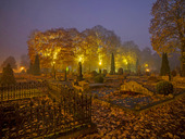 Belyst kyrkogård