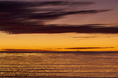 Solnedgång vid fyren Nidingen i horisonten, Halland