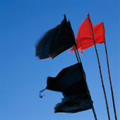 Flaggor på fiskeredskap