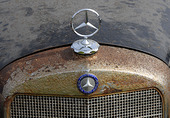 Mercedesmärke / veteranbil
