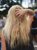 Kvinna med långt hår
