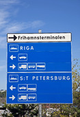 Vägskylt till Riga och S:t Petersburg, Stockholm