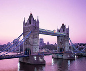 Tower Bridge i London, England