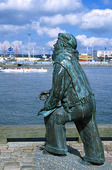 Statue of Evert Taube, Gothenburg