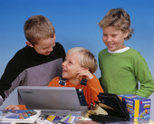 Barn vid dator