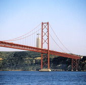 Lisbon Bridge i Lissabon, Portugal